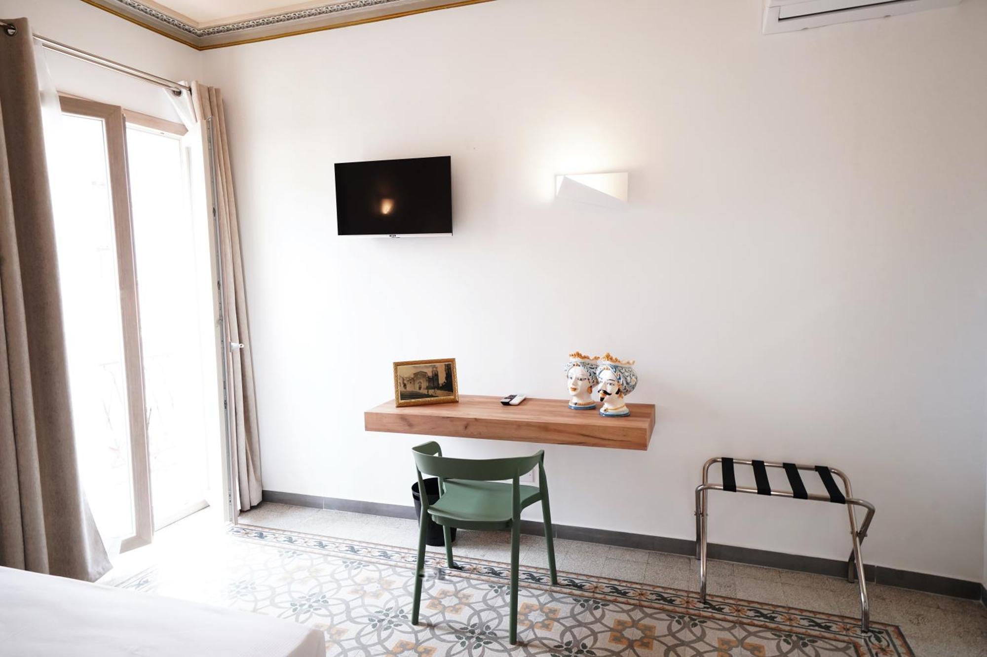 Ducas Rooms And Suite Lascari Exterior foto
